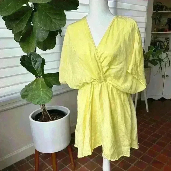 Zara Dresses & Skirts - ZARA Yellow Bat wing Summer lightweight soft dress -Size Large